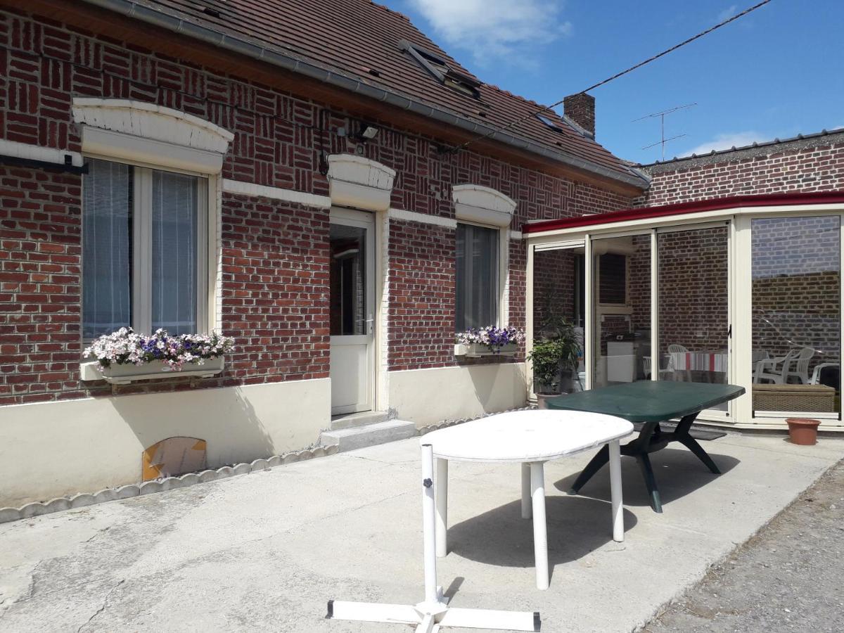 Chez Chantal Et Guy Grandcourt  Exterior photo
